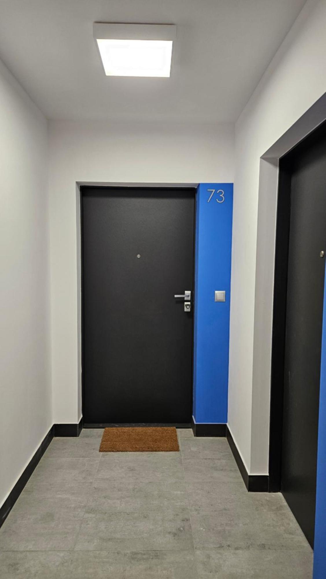 Bulgarska 59 - Sypialnia I Salon - 40m2 - Self Check In 24h *
